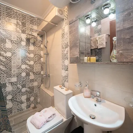 Aigli Elegant Sea View In דירה ארגוסטולי