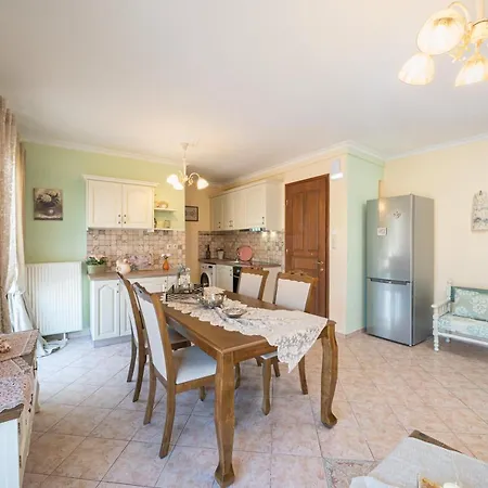 アパート Aigli Elegant Sea View In アルゴストリオン